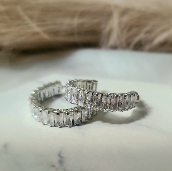 Nola Silver Earring - Picture 4 of 5